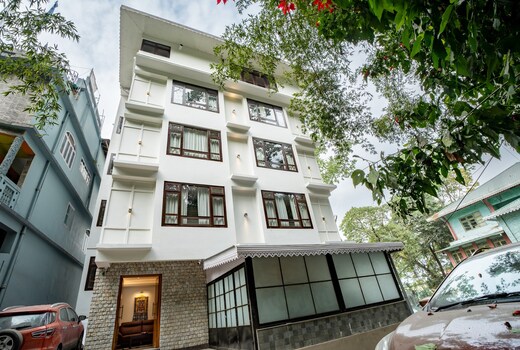 HOTEL PADMASHREE PREMIER