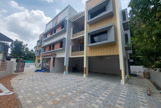 Kuruvis Apartments
