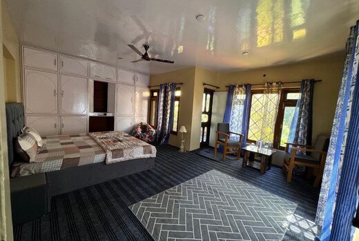 Maqsoom Villa