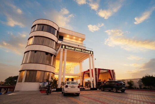 JMS Grand Hotel
