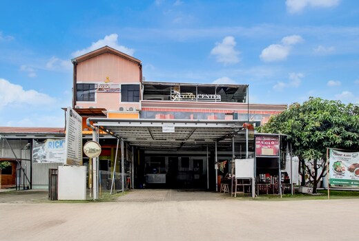 Collection O River House