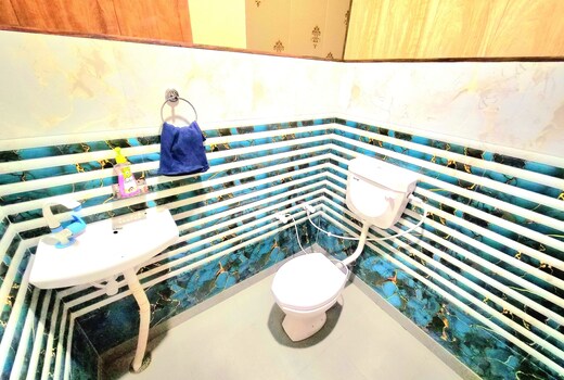 Pearl Hotel Baraut
