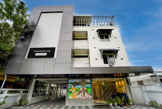 Super Townhouse Cochin Airport Formerly Skyluxe