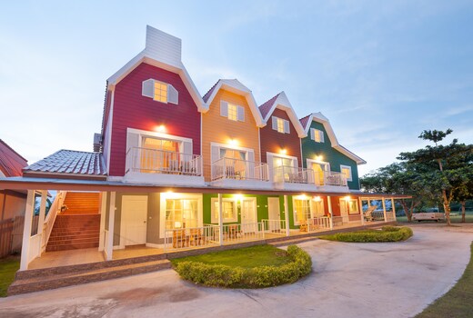 Belmont Village Resort