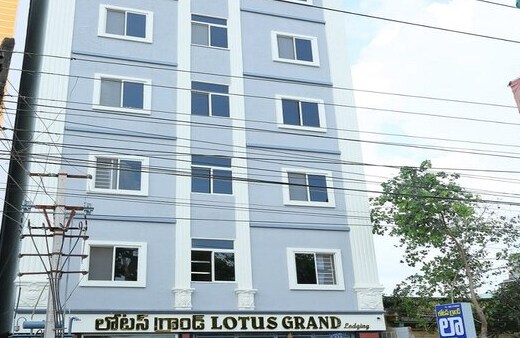 Lotus Grand
