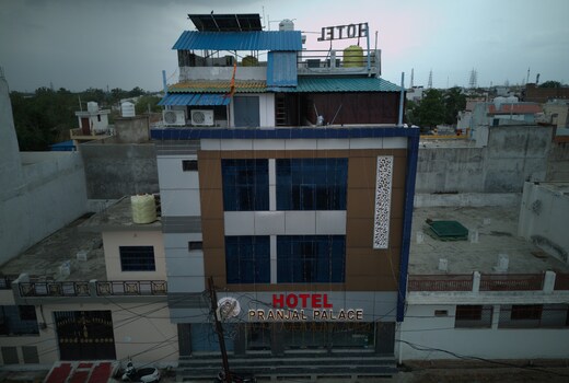 hotel pranjal palace