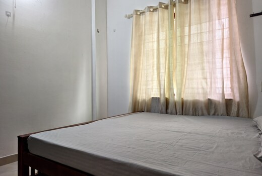 Urban Stay by bukroom