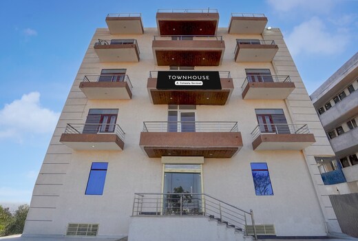Townhouse Manipal University Highway King Bagru Formerly Golden Hotel
