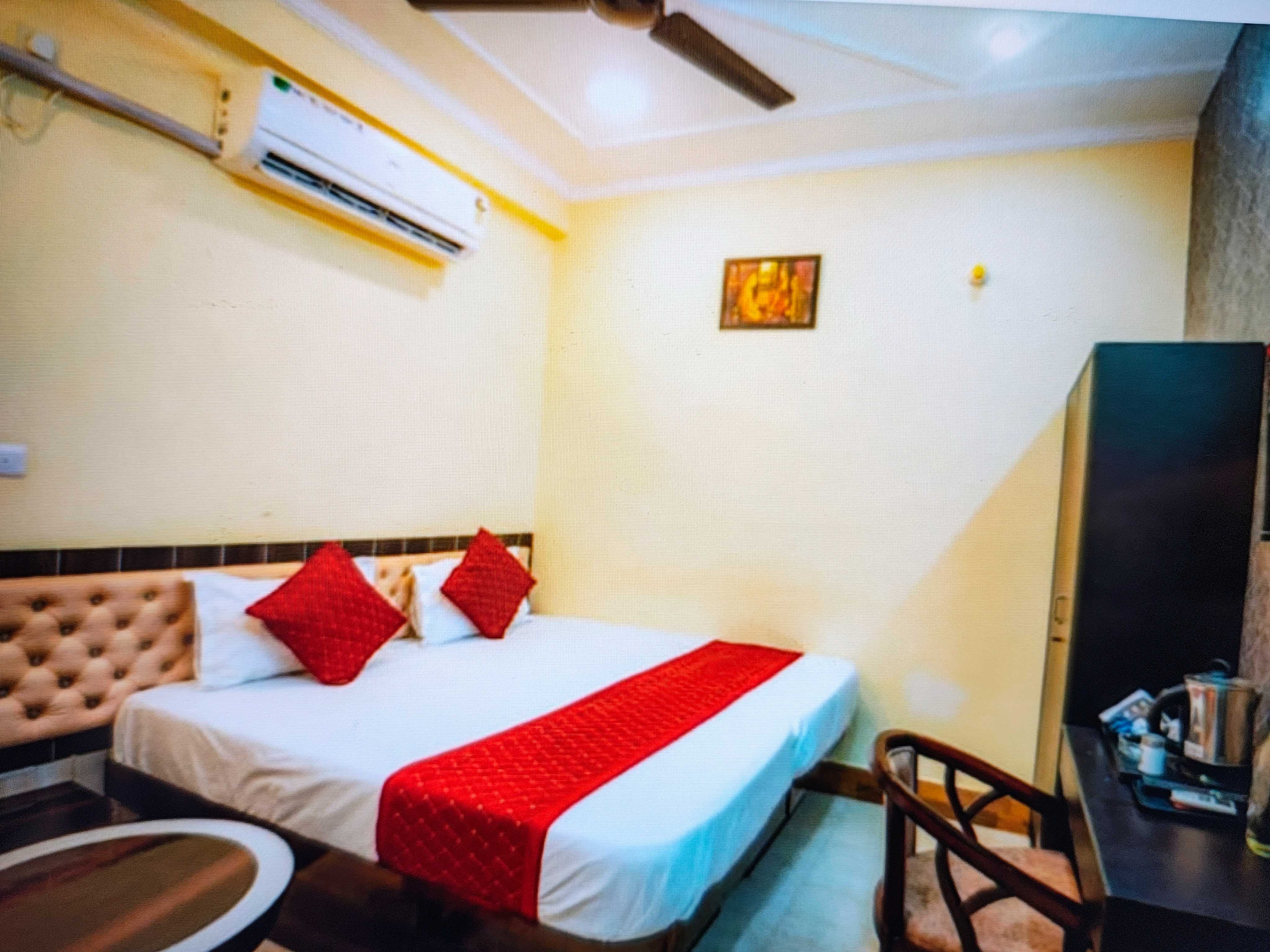 Hotel O Cozy Home stay Premium