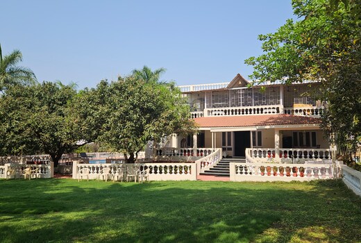 M.G Farmhouse-Retreat