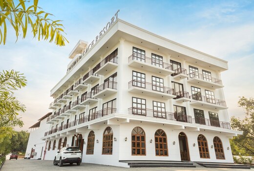 Krown Palace Resort