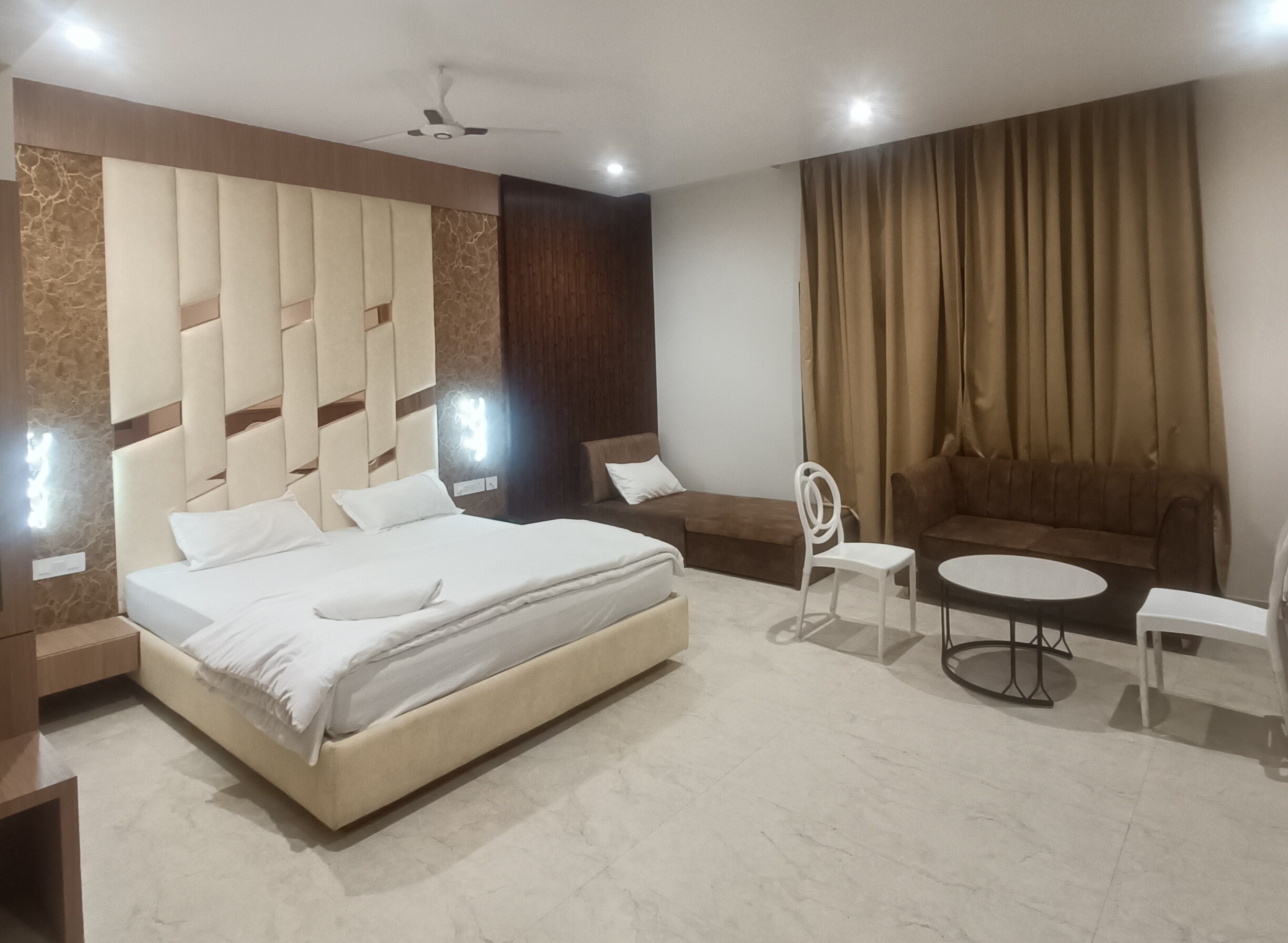 Hotel Satkar Inn