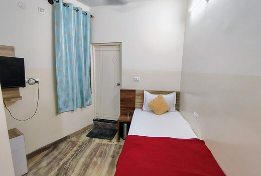 Hotel Sky Inn