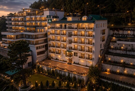 Peaks And Pines Resort