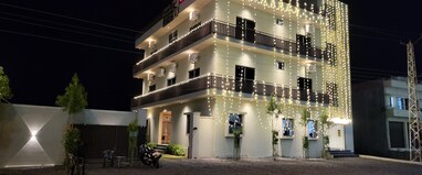 Hotel Galaxy Grand