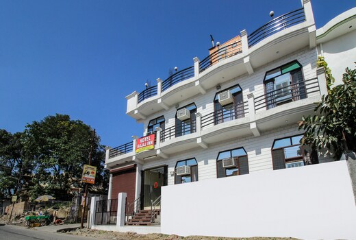 Bajaj Inn
