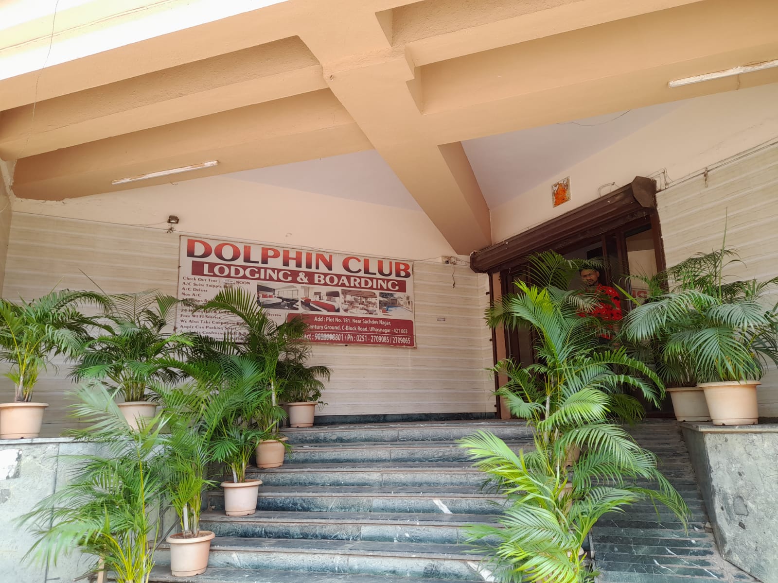 Hotel Dolphin Club by WB Inn