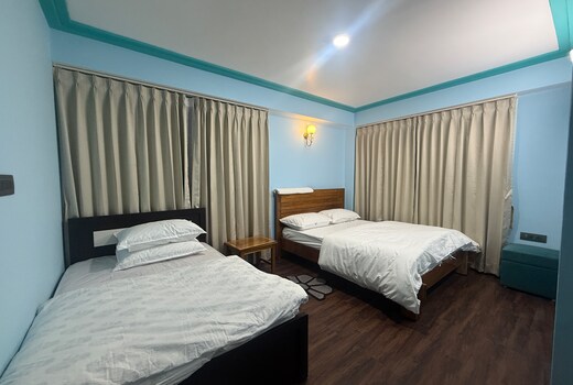 Hotel Taurus Homestay