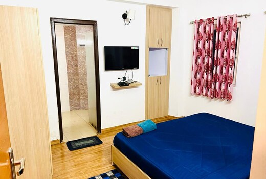 One Bhk by Noida Suites &Studios