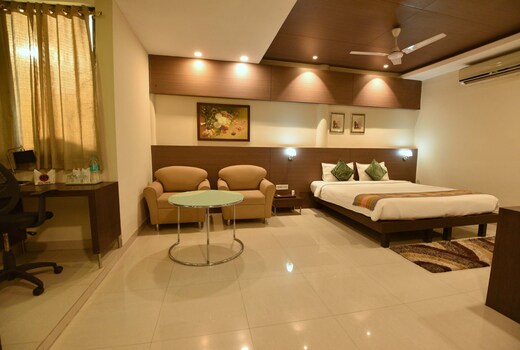 Dibrugarh Club House