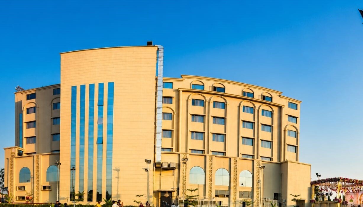 LUXURIA INN BY CHANDAN