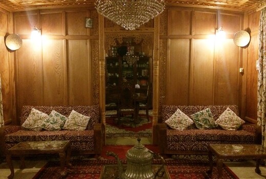 Houseboat Azad Palace