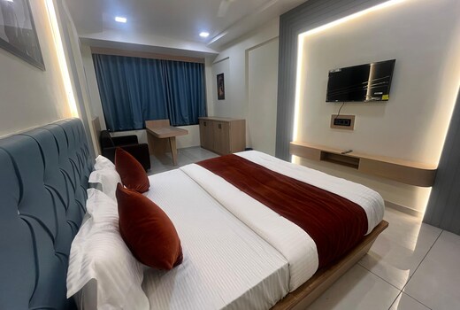 Hotel Sun Icon.