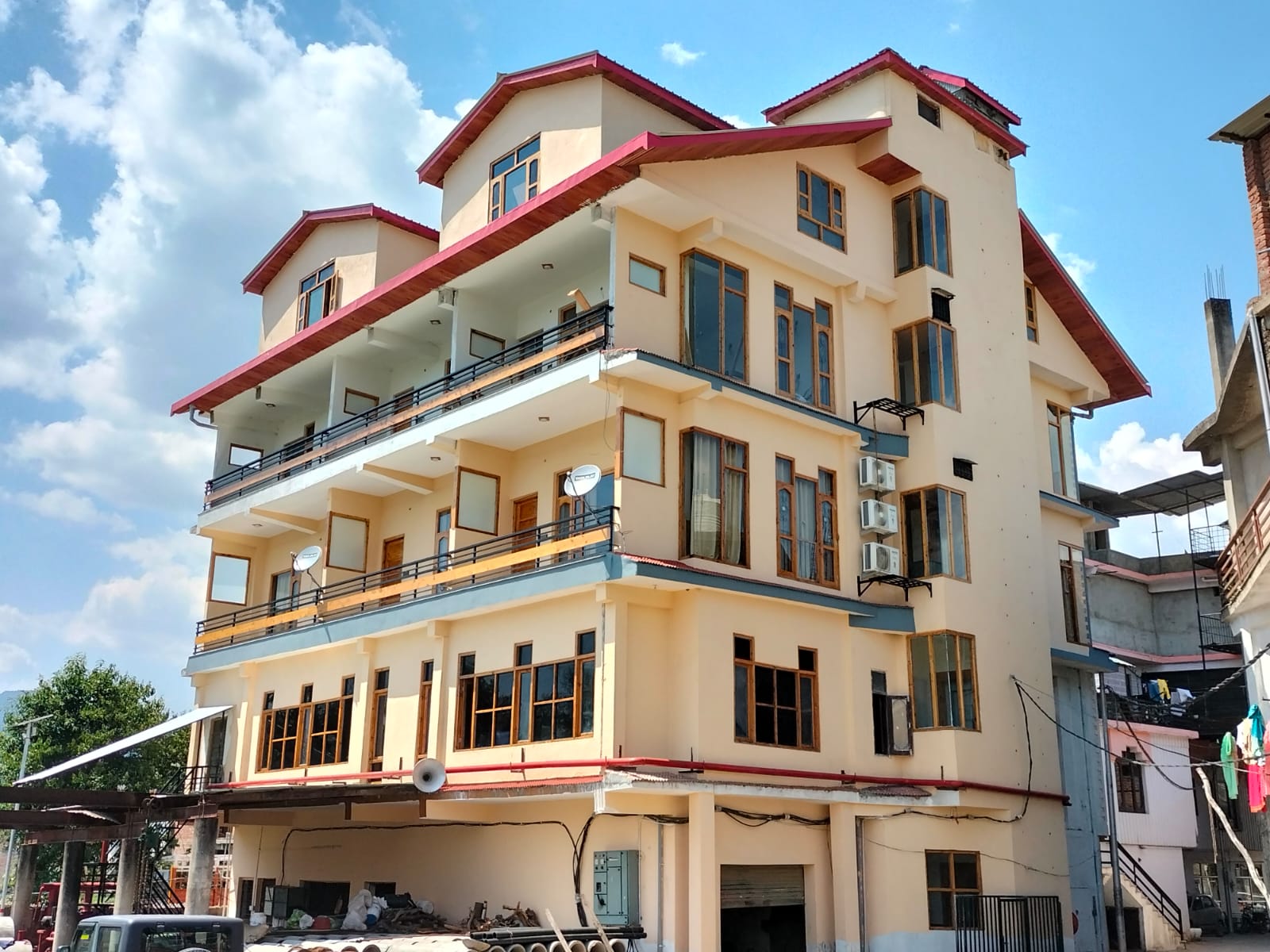 Hotel CM Palace - Pure Vegetarian