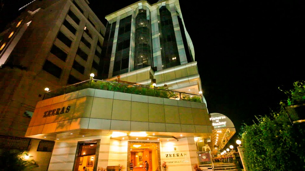 Hotel Zeeras