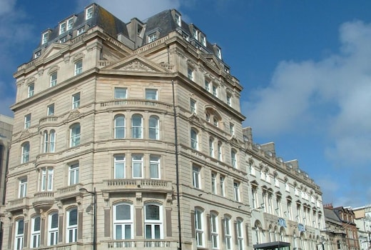 Royal Hotel Cardiff by Belvilla