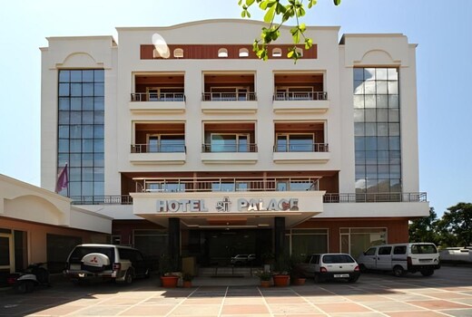 Hotel Shree Palace (200m from Katra Railway Station)
