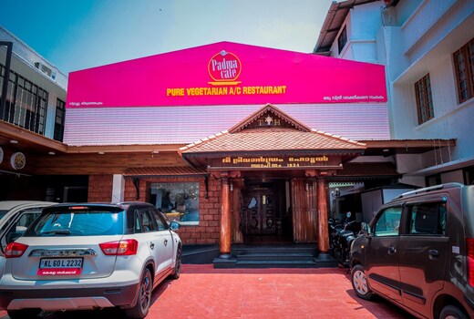 Hotel Padma Cafe