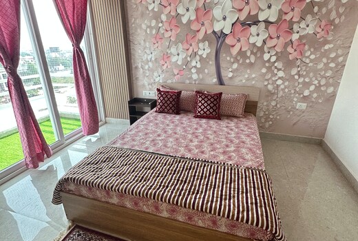 Taj Nidhi Luxury