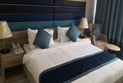 La Fontaine Diora Hotel