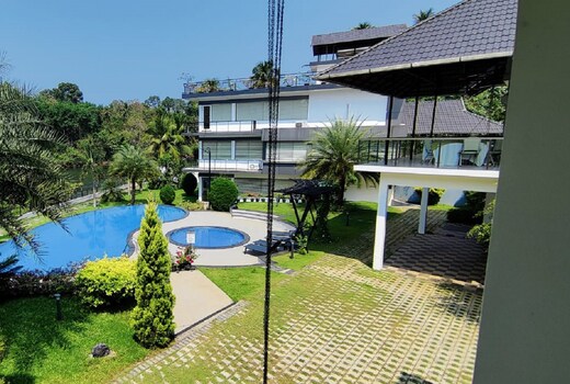 River Terrace Resort & Spa