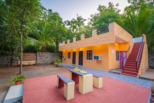 Poorvisha Farm House