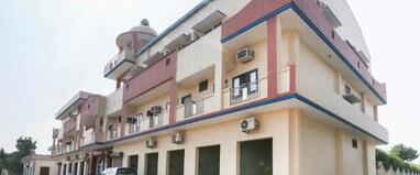 Chetiya Farmhouse