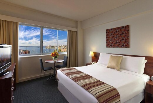 Macleay Hotel