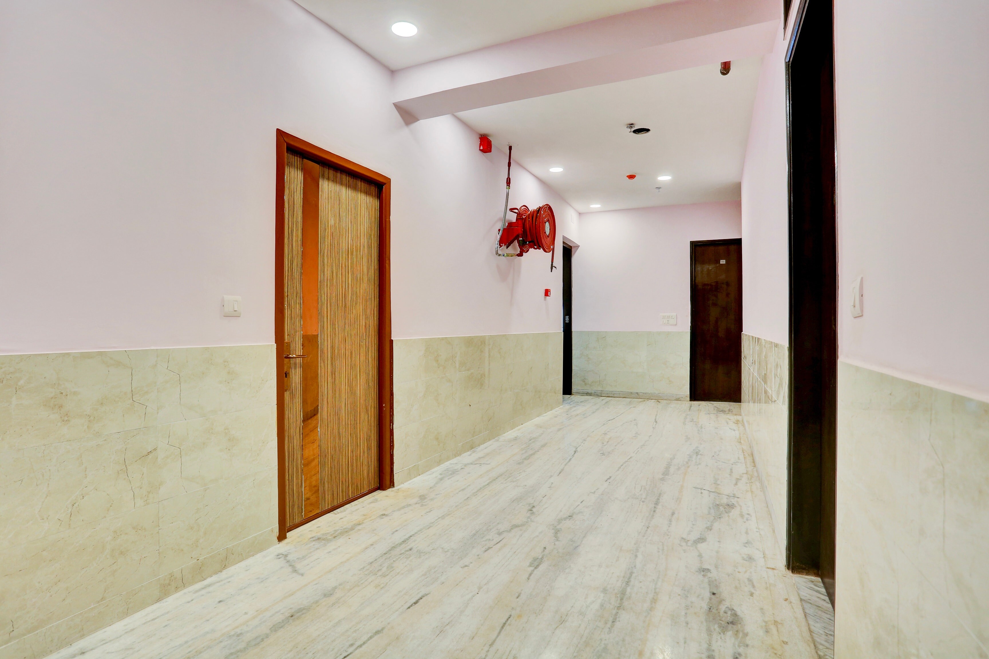 Hotel O Alipur Ghari