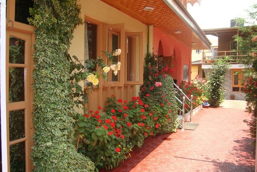 Hotel JH Bazaz