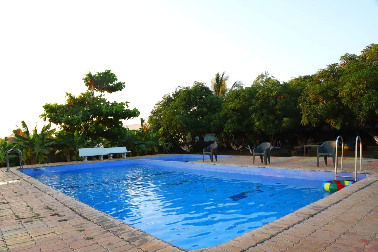 Radhe Farm (200m from Devaliya park)