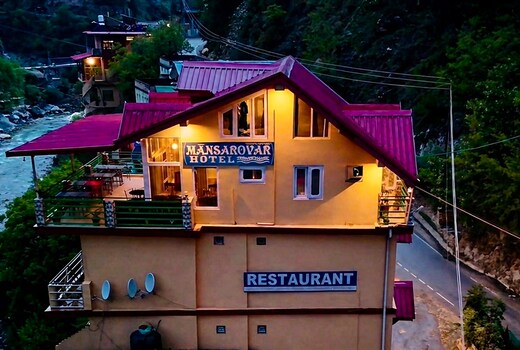 Mansarovar Riverside Hotel: Tirthan & Jibhi