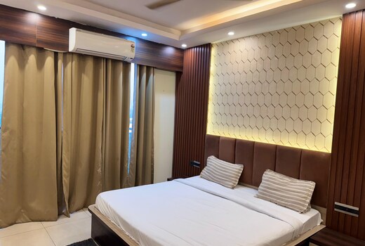 OnlyStay Hotel Omaxe Hazratganj