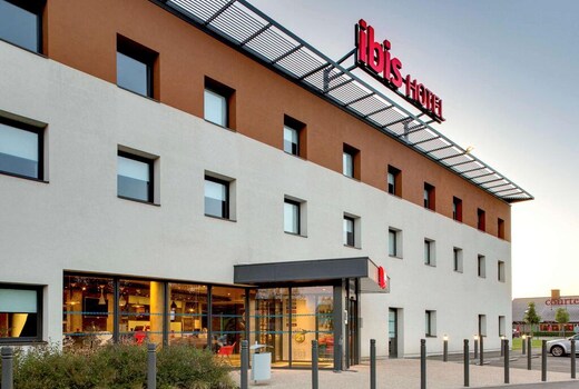 ibis Montceau les Mines