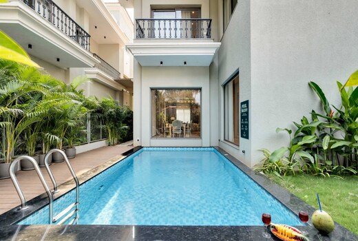 4bedroom villa W PVT pool 10 mins to Morjim beach