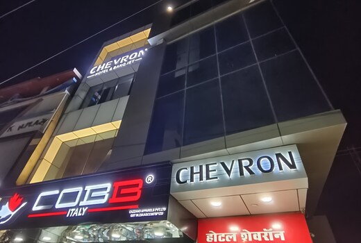HOTEL CHEVRON