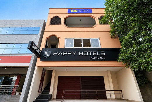 FabHotel Happy