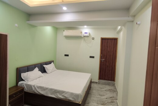 Shritik hotel