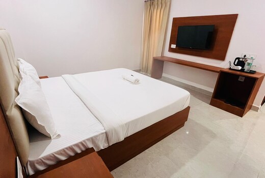 Hotel RR Near Punjab Palace