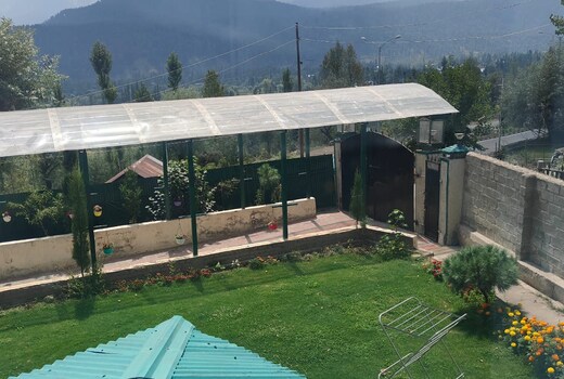 Mountain vista guest house